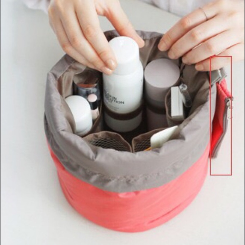 Makeup Bags! Sold out !! - Picture 3 of 7