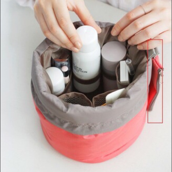 Makeup Bags! Sold out !! - Picture 3 of 7