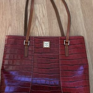 DOONEY &BOURKE CROC EMBOSSED RED Lexington Shopper