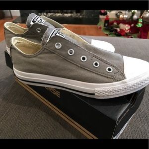 Girls No Lace  Converse Size 3 Gray white