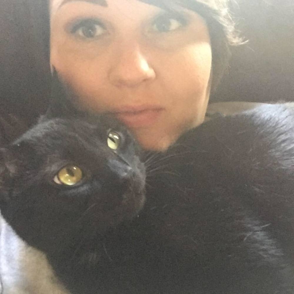 Meet your Posher, Carrie