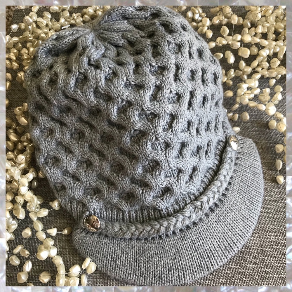 CALVIN KLEIN 🆕 Gray Honeycomb Cable Cabbie Hat