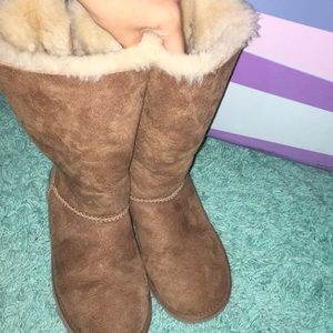Ugg boots size 5