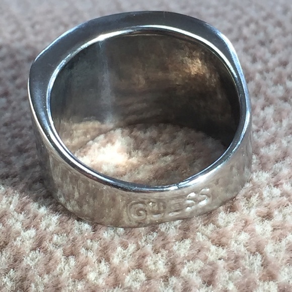 GUESS ring with 20 stones - Picture 4 of 8