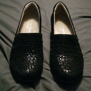 Naturalized at work clogs