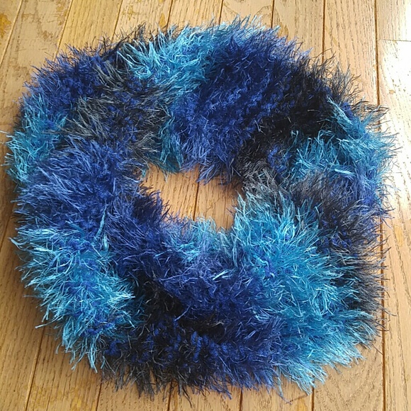 ♦ 3 for $15 Hand-Knit Stripe Fuzzy Scarf - Picture 3 of 6