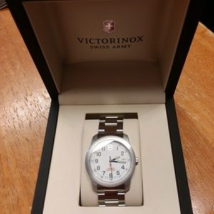 Victrorinox watch