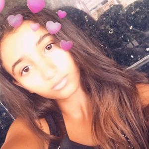 Meet your Posher, Maya