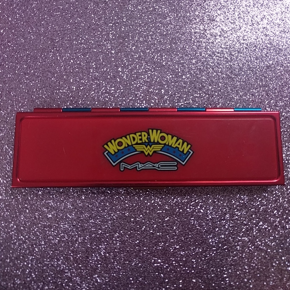 MAC Authentic rare Wonder Woman palette!!