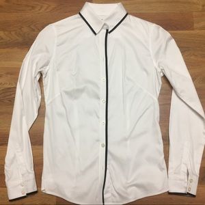 Banana Republic White Non-Iron fitted Button Down