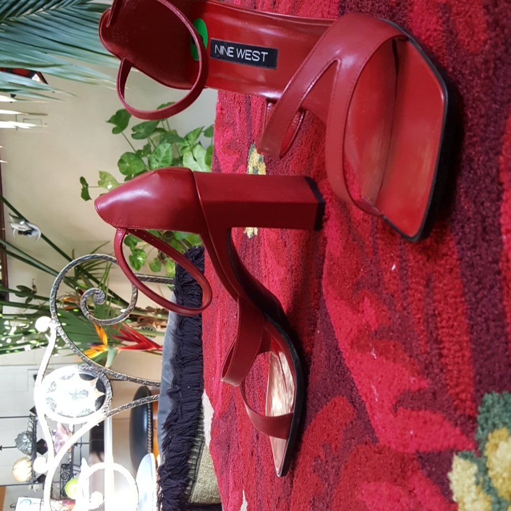 Red sz 8 medium ankle strap open toed  heels