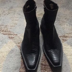 Men’s boots made in Italy