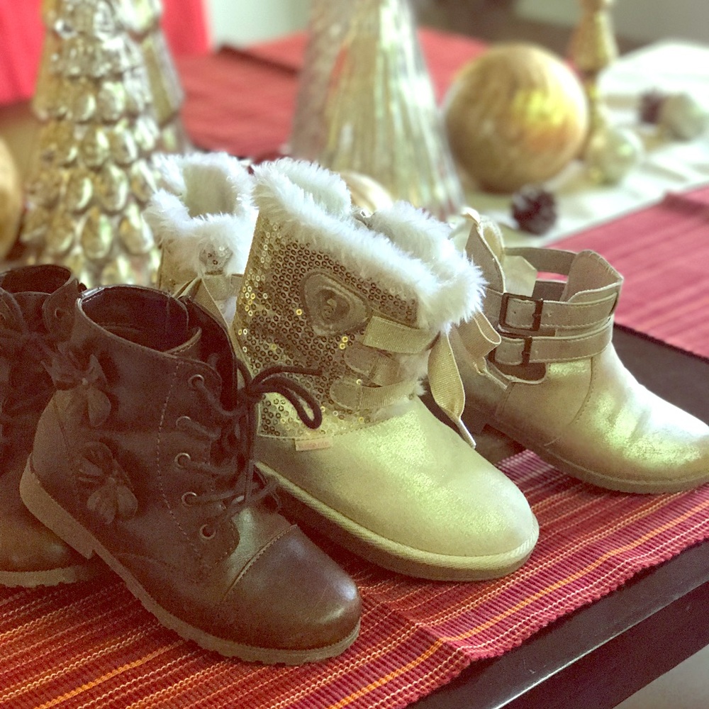 Lot of little girls boots SOLD!!!