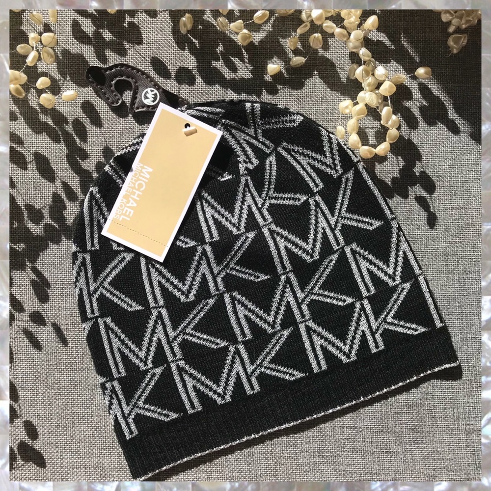 MICHAEL KORS 🆕 Sig MK Logo Beanie Hat Blk Slv