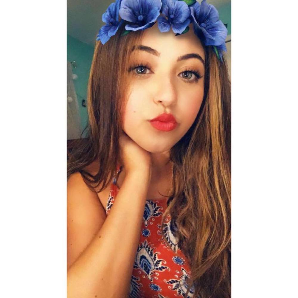 Meet your Posher, Kayla