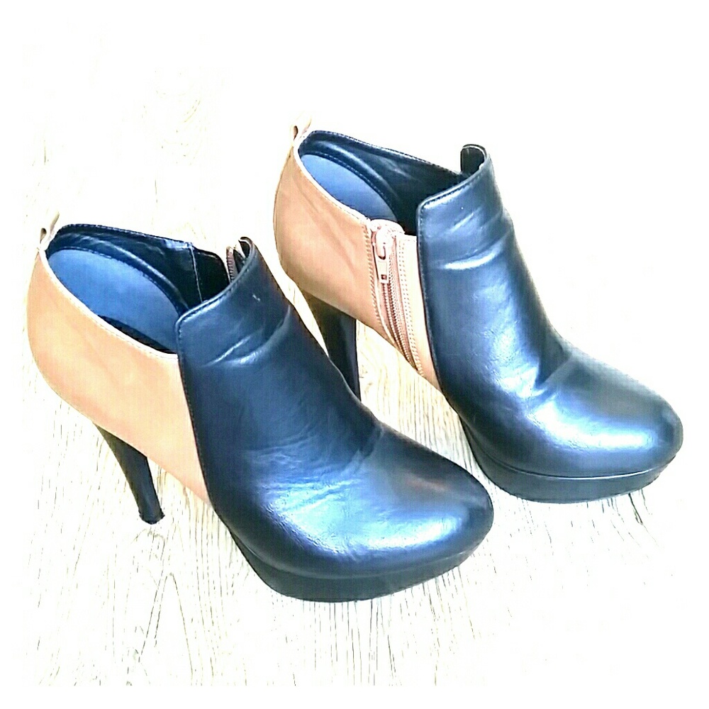 Platform Boots Size 8