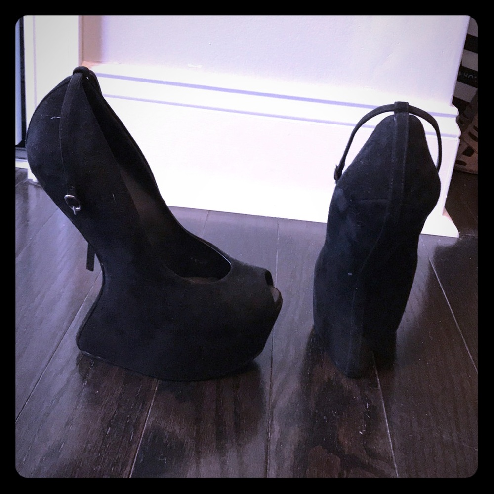 Giuseppe Zanotti heelless black Suede Peep Toe