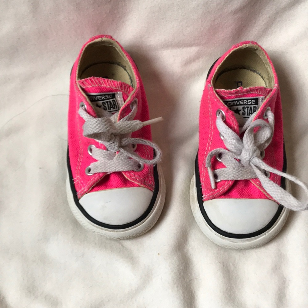 Pink converse