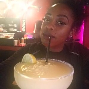 Meet your Posher, Jaynane