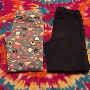 A pair of leggings