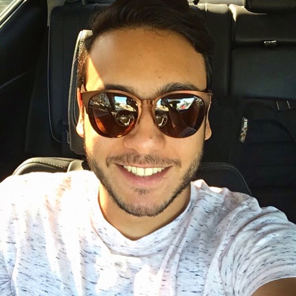 Meet your Posher, Youssef - Picture 1 of 1