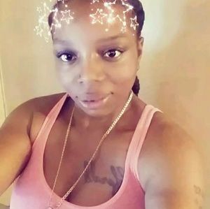 Meet your Posher, Beverly