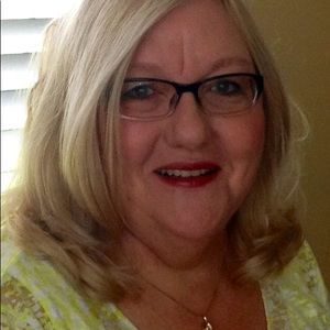 Meet your Posher, Linda