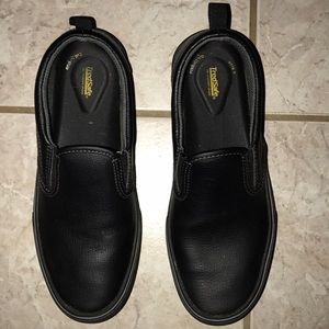 Slip resistant shoes