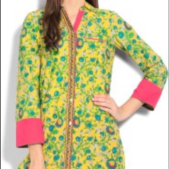 Beautiful yellow with floral print kurta. - Picture 2 of 4
