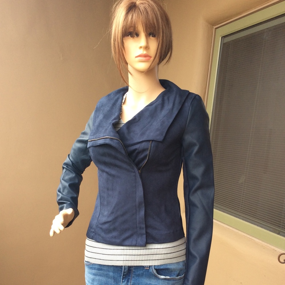 Super cute Navy Jacket