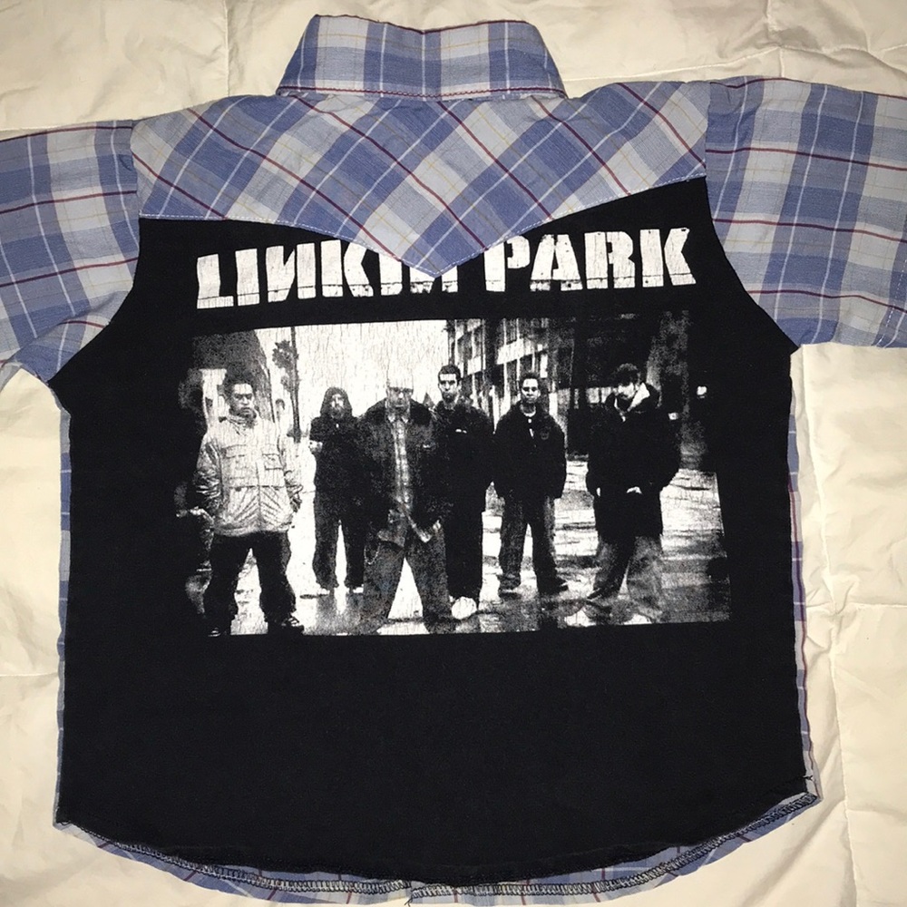 Claude custom button down - Picture 3 of 3