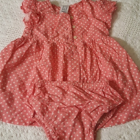 Bundle of infant dresses - Picture 7 of 7