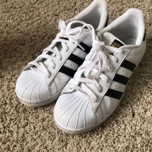 Adidas superstars
