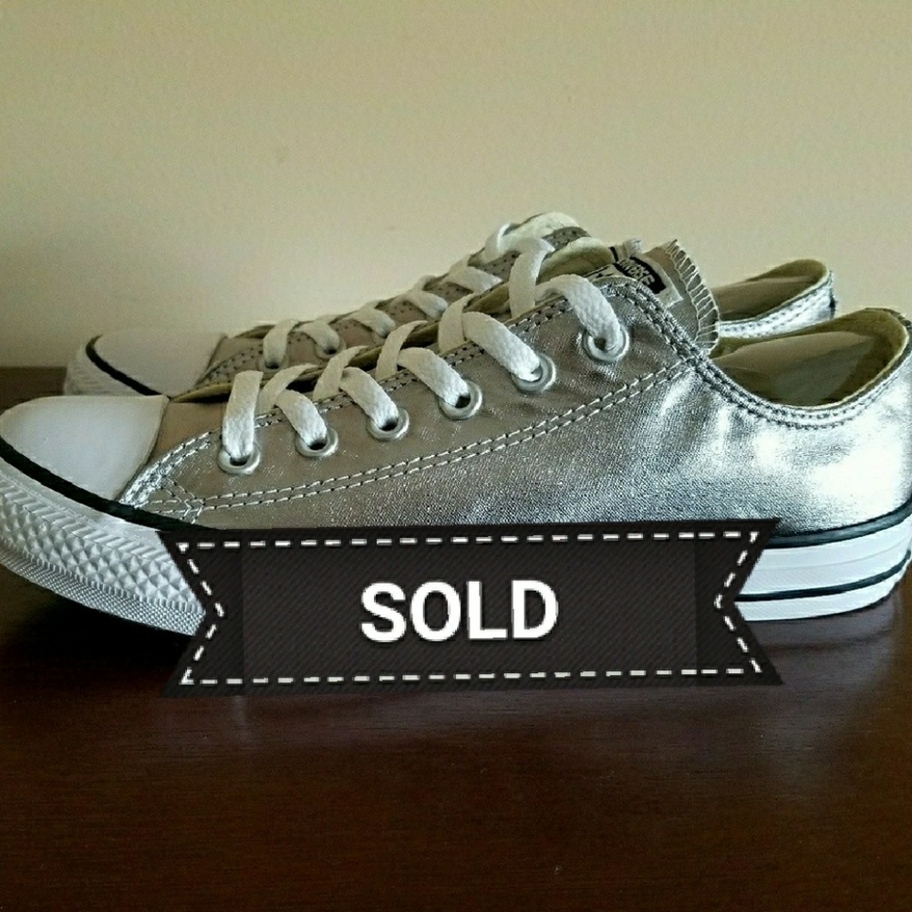 Silver shine Converse