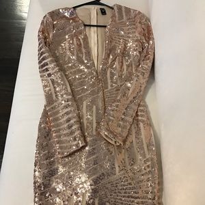✨Rose gold sequin dress✨