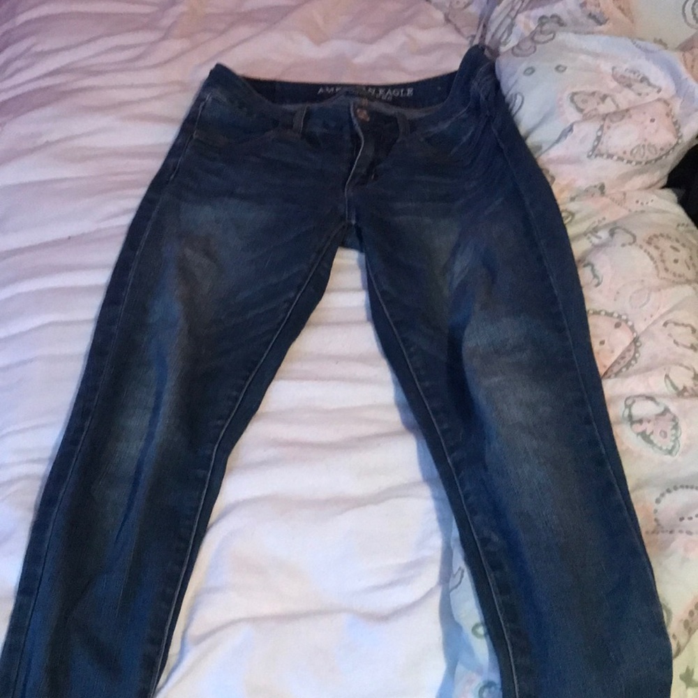 AMERICAN EAGLE JEANS