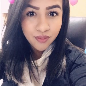 Meet your Posher, Ana