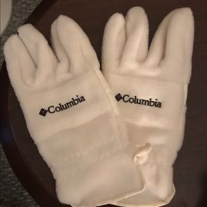 Women’s Columbia Gloves Off-White Size Medium