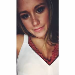 Meet your Posher, Emilie