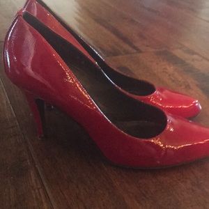 Donald Pliner Couture pumps