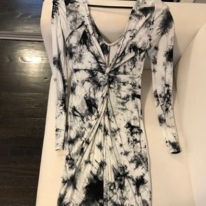 ✨Black & White Midi Dress✨