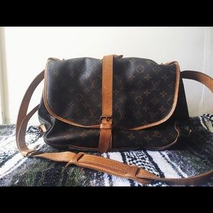 Louis Vuitton Vintage Monogram Saumur 30
