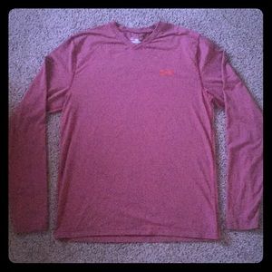 Men’s Under Armour long sleeve cold gear shirt.