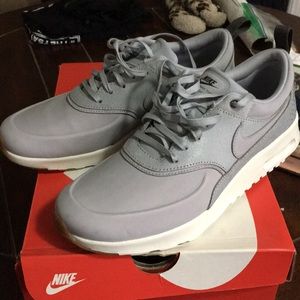 New Women’s Nike Air Max Thea Prm Sz. 9