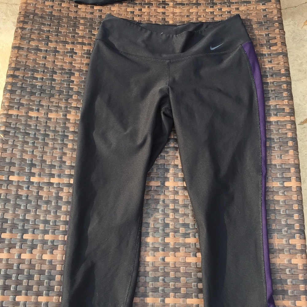 Nike legend Capri leggings