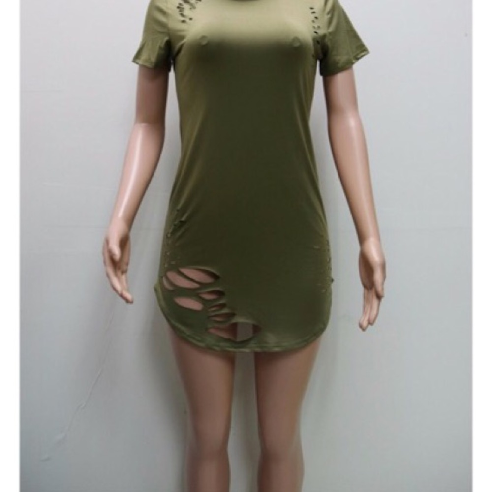 NWOT Distressed T-SHIRT