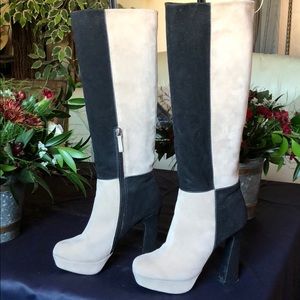 Worthington Black & Tan Suede Boots