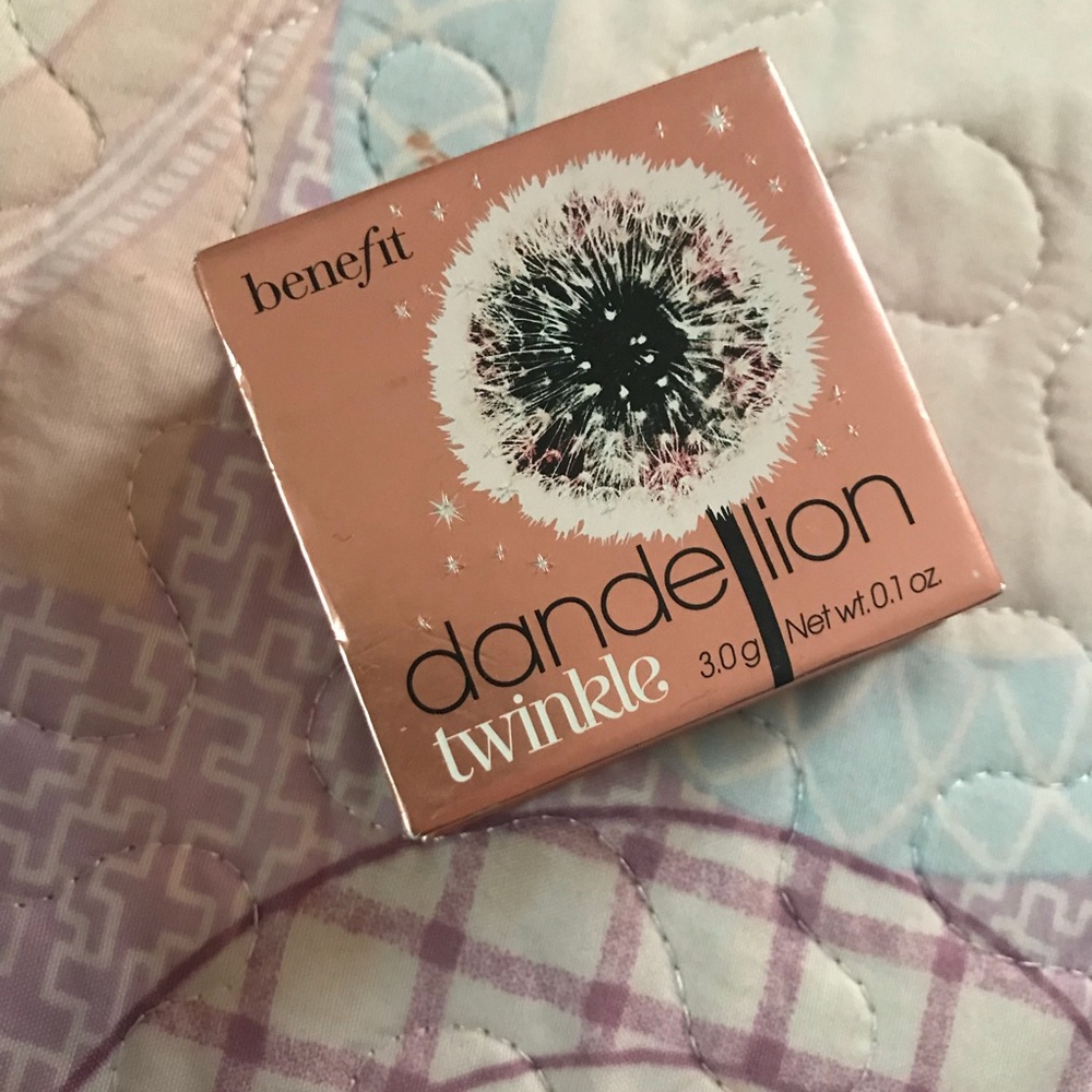 BENEFIT-dandelion:twinkle.  Highlighter