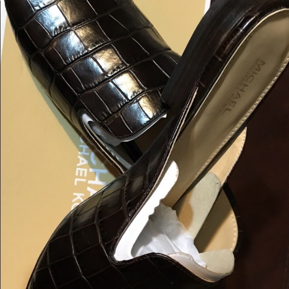 BRAND NEW/NEVER WORN Michael Kors