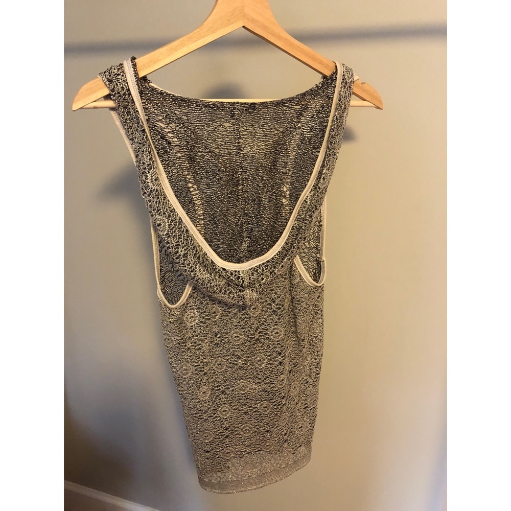 Lace top - Picture 2 of 2
